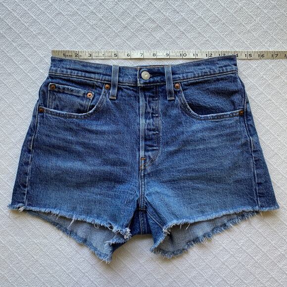 Levi's Women's 501 Cut Off Jean Shorts High Rise Button Fly Blue Denim Size 27 - Picture 4 of 11